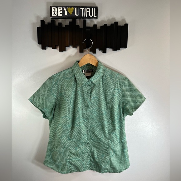 Columbia Tops - Columbia Short Sleeve Button Down Shirt Size XL